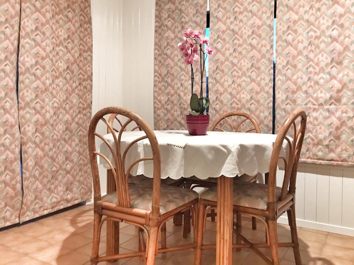 Lindo Lugar - Just A 7 Minute Walk From The Airport Bed & Breakfast Meyrin Exterior photo