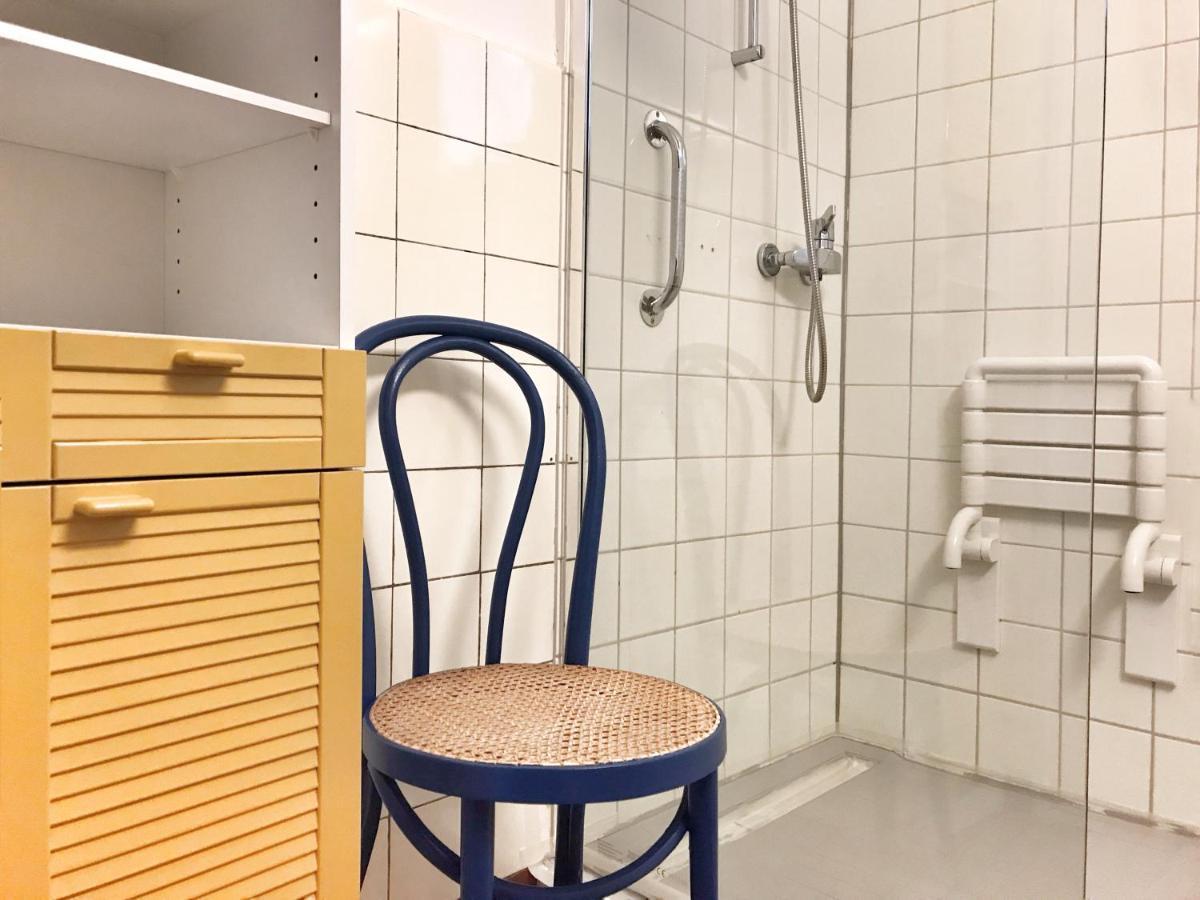 Lindo Lugar - Just A 7 Minute Walk From The Airport Bed & Breakfast Meyrin Exterior photo